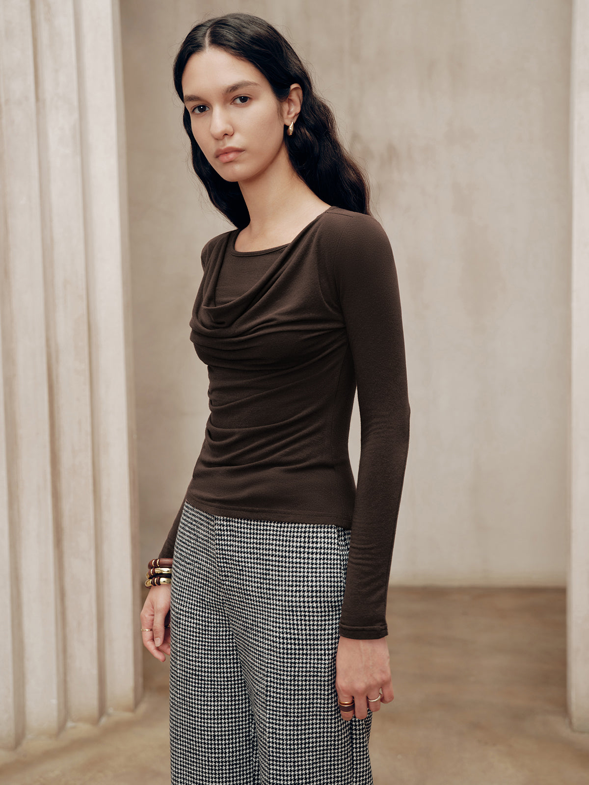 Haut à manches longues drapé et col rond 