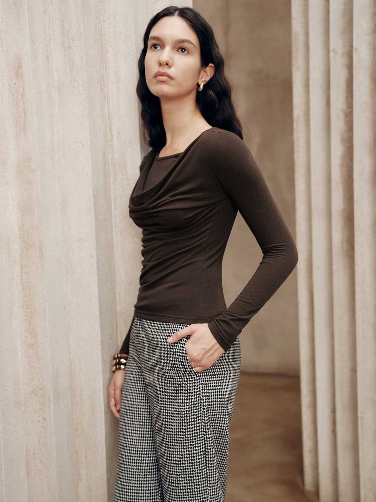 Haut à manches longues drapé et col rond 