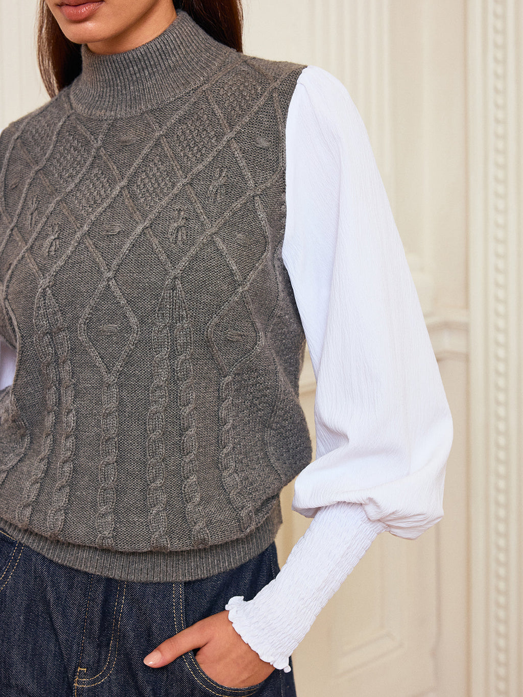 Pullover mit Keulenärmeln und Zopfmuster
