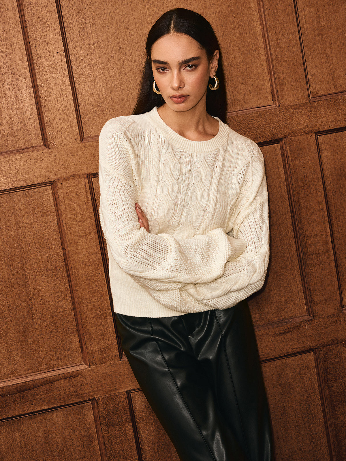 Pull en maille torsadée en laine mélangée à taille cintrée