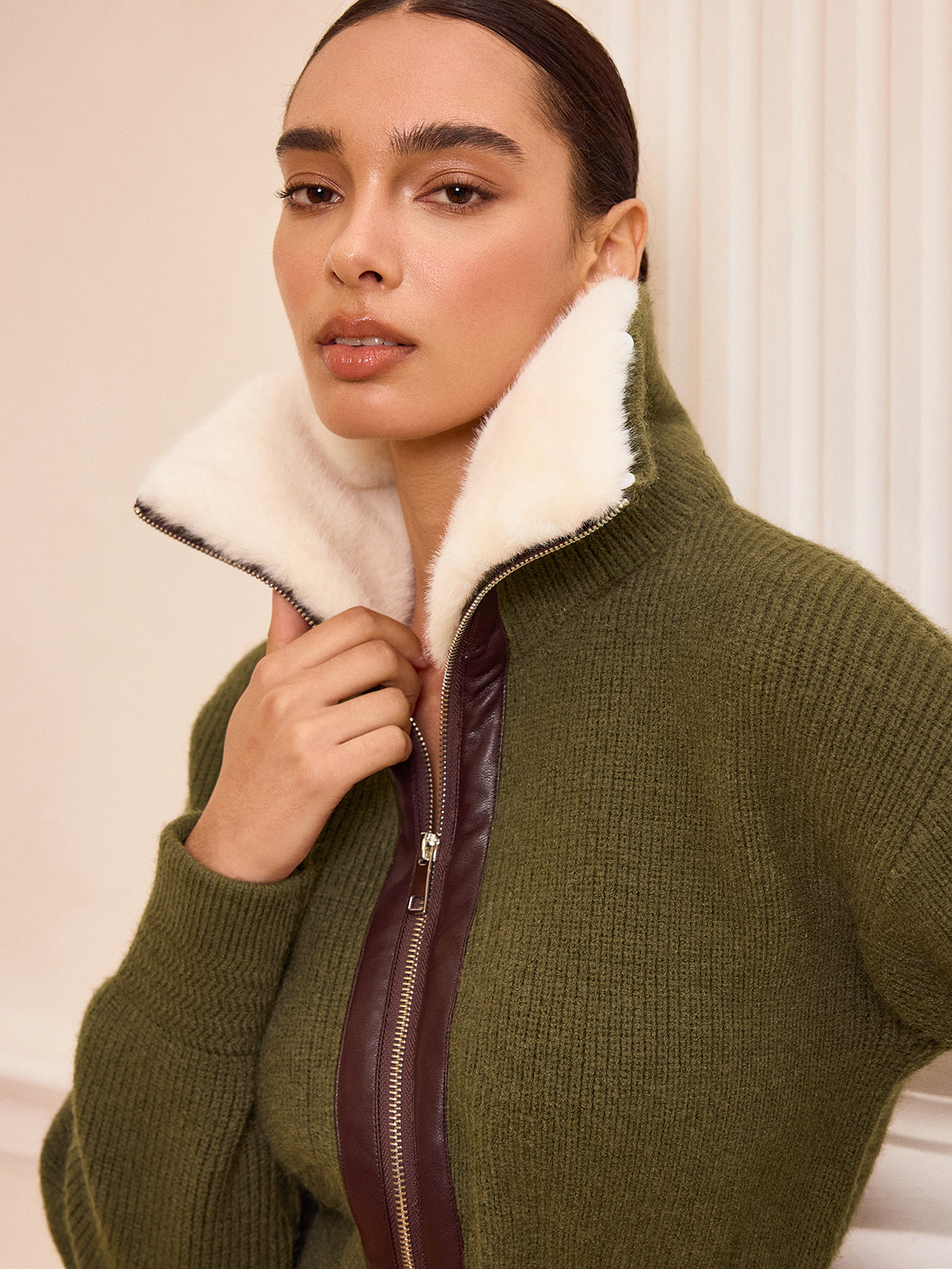 Faux Fur Collar Zip-Front Knit Outerwear