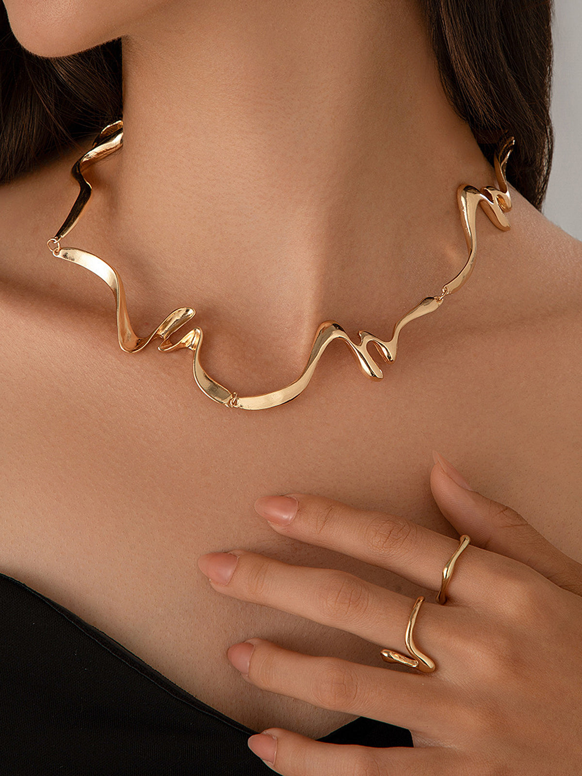 Geometrische Wellen Statement-Collier