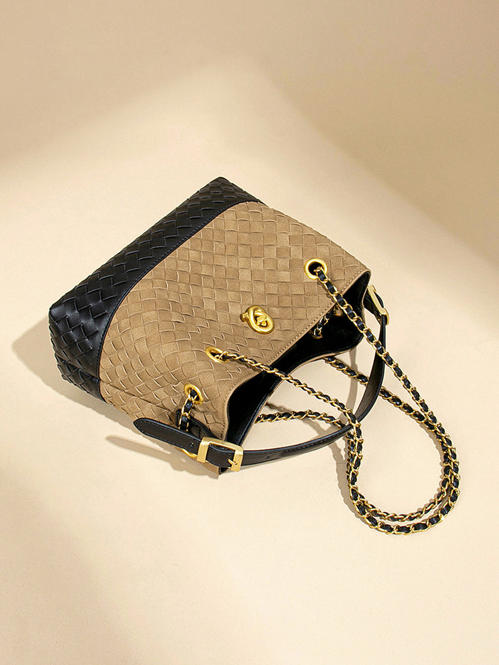 Zweifarbige gewebte Hobo Bag