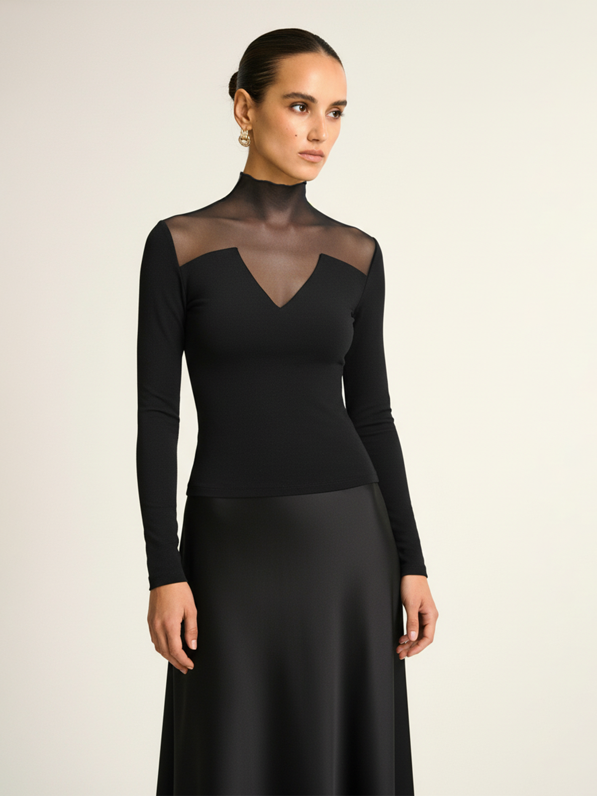 Haut à manches longues à empiècements transparents 