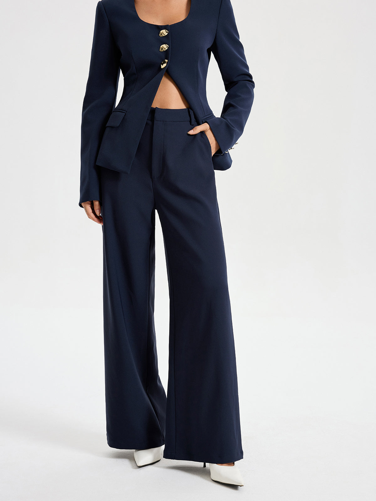Hochtaillierte Hose mit geradem Bein