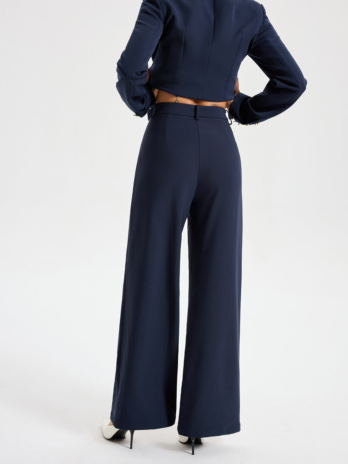Hochtaillierte Hose mit geradem Bein