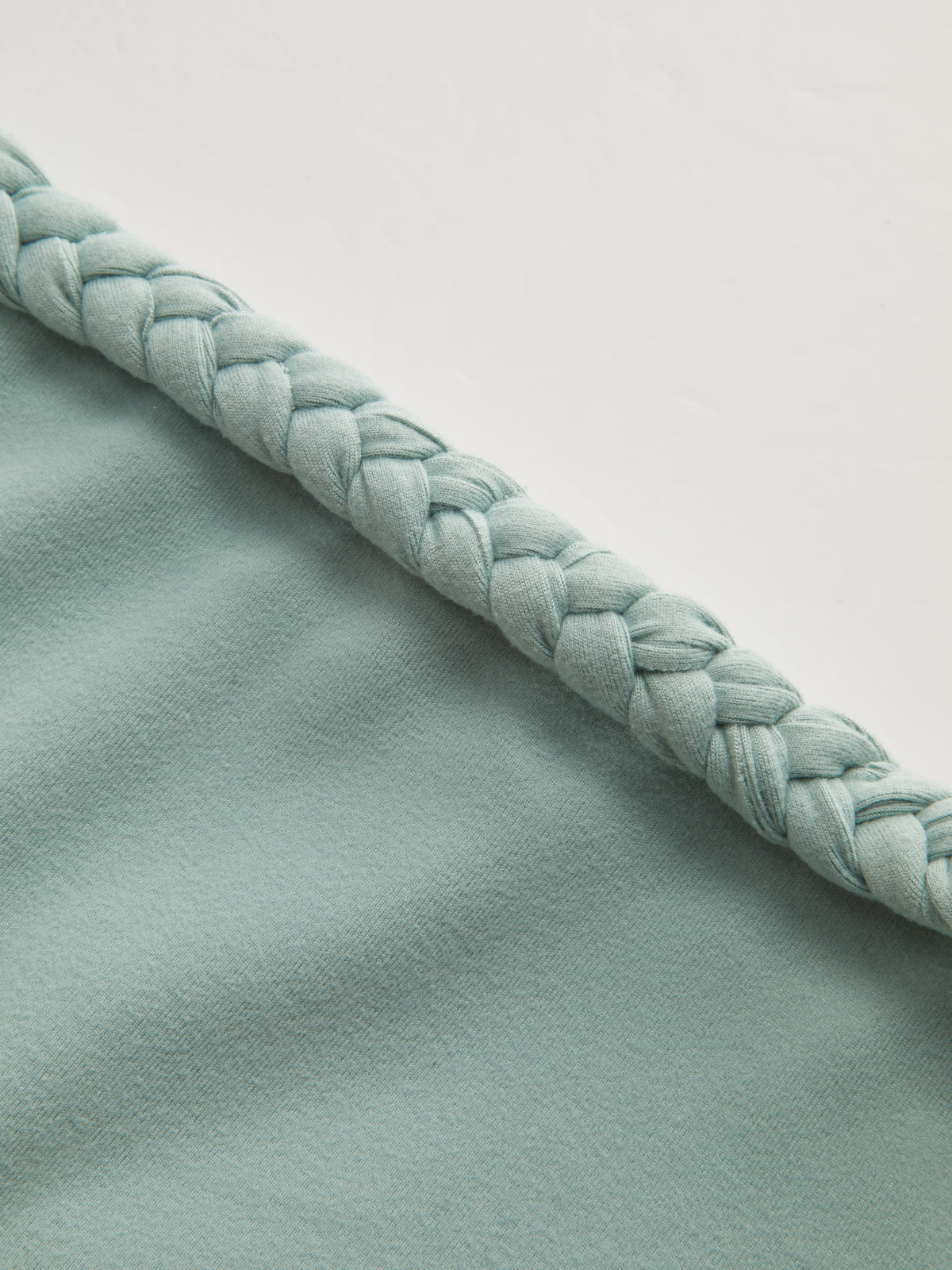 Maxikleid mit geflochtenem Seil, schulterfrei und langen Ärmeln 