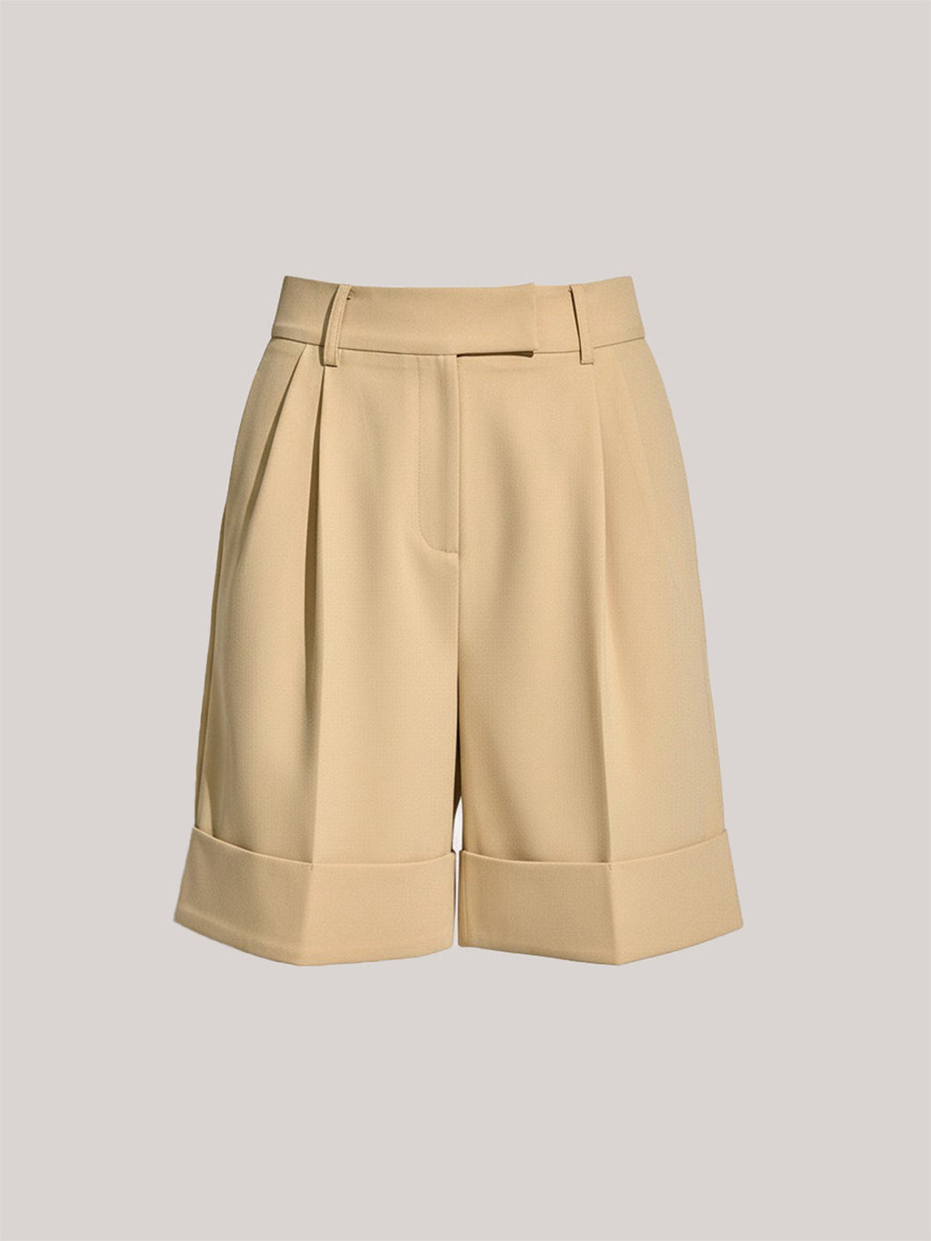 Gefaltete Shorts mit Taschen und mittelhohem Bund
