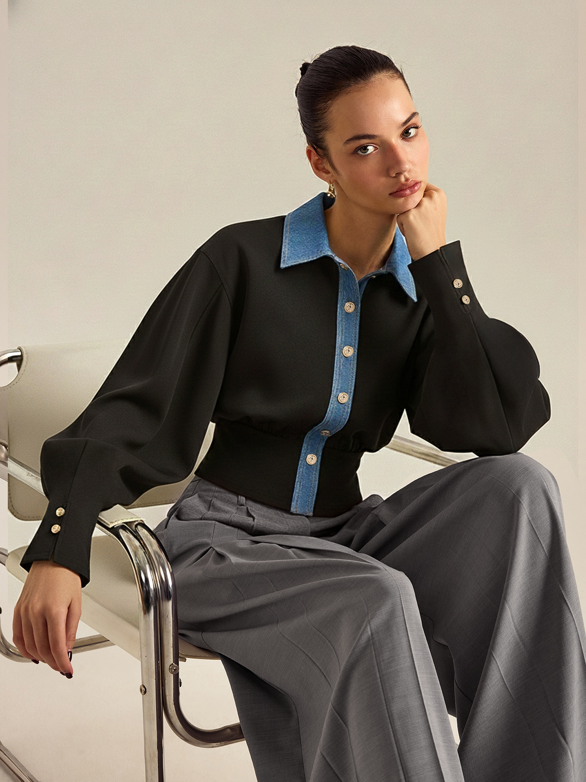Pullover mit Jeansbesatz und Knöpfen