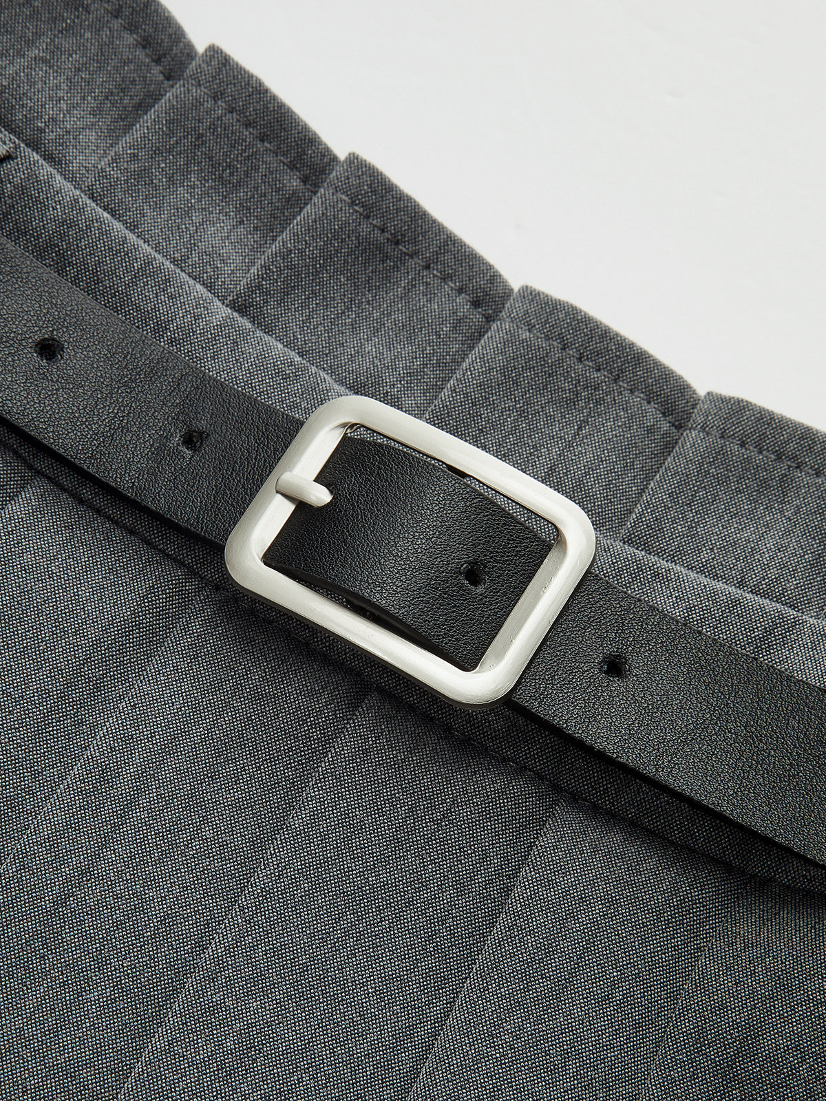 Jupe-culotte plissée taille mi-haute avec ceinture