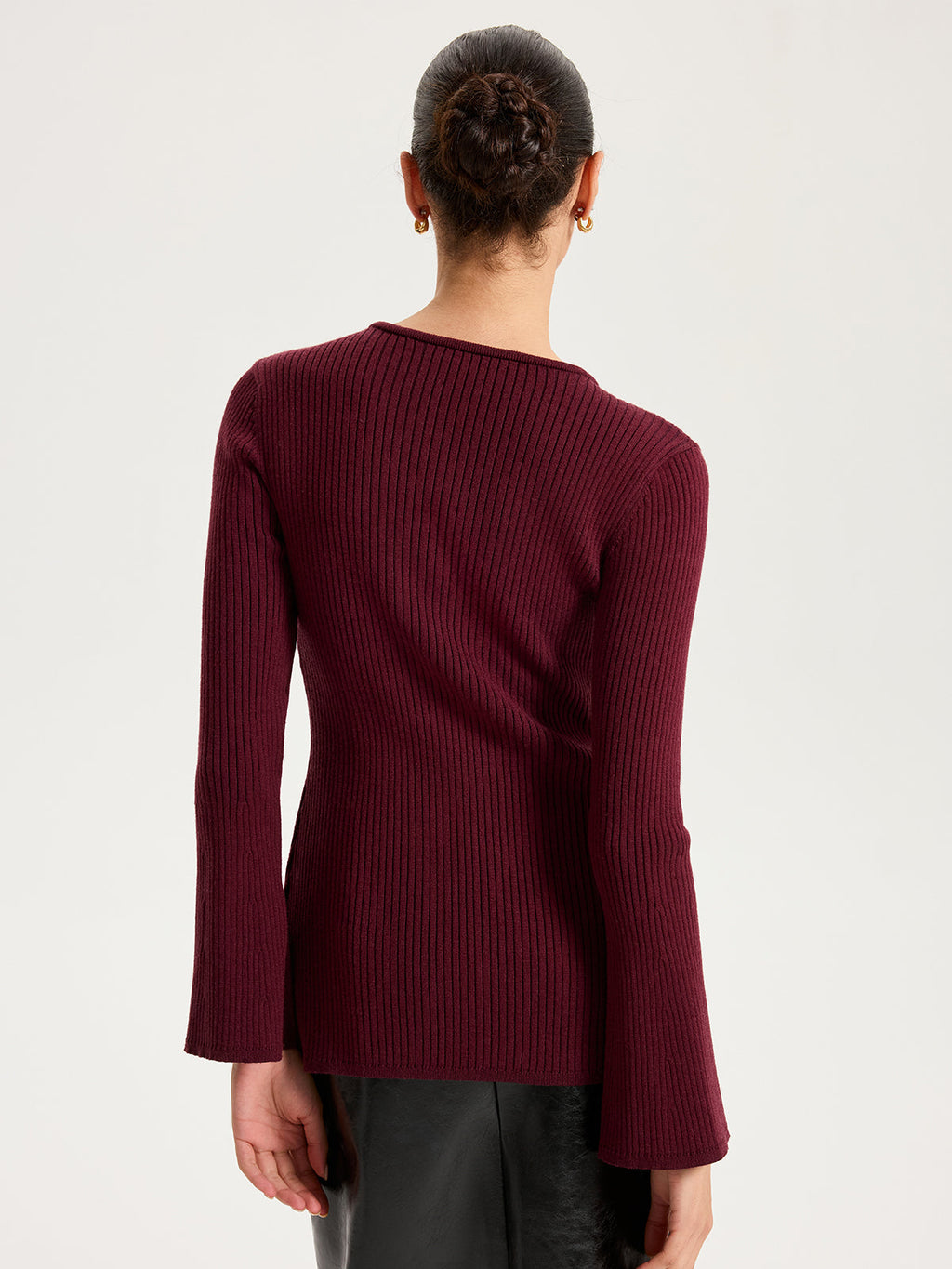 Geripptes Stricktop mit Knopfleiste
