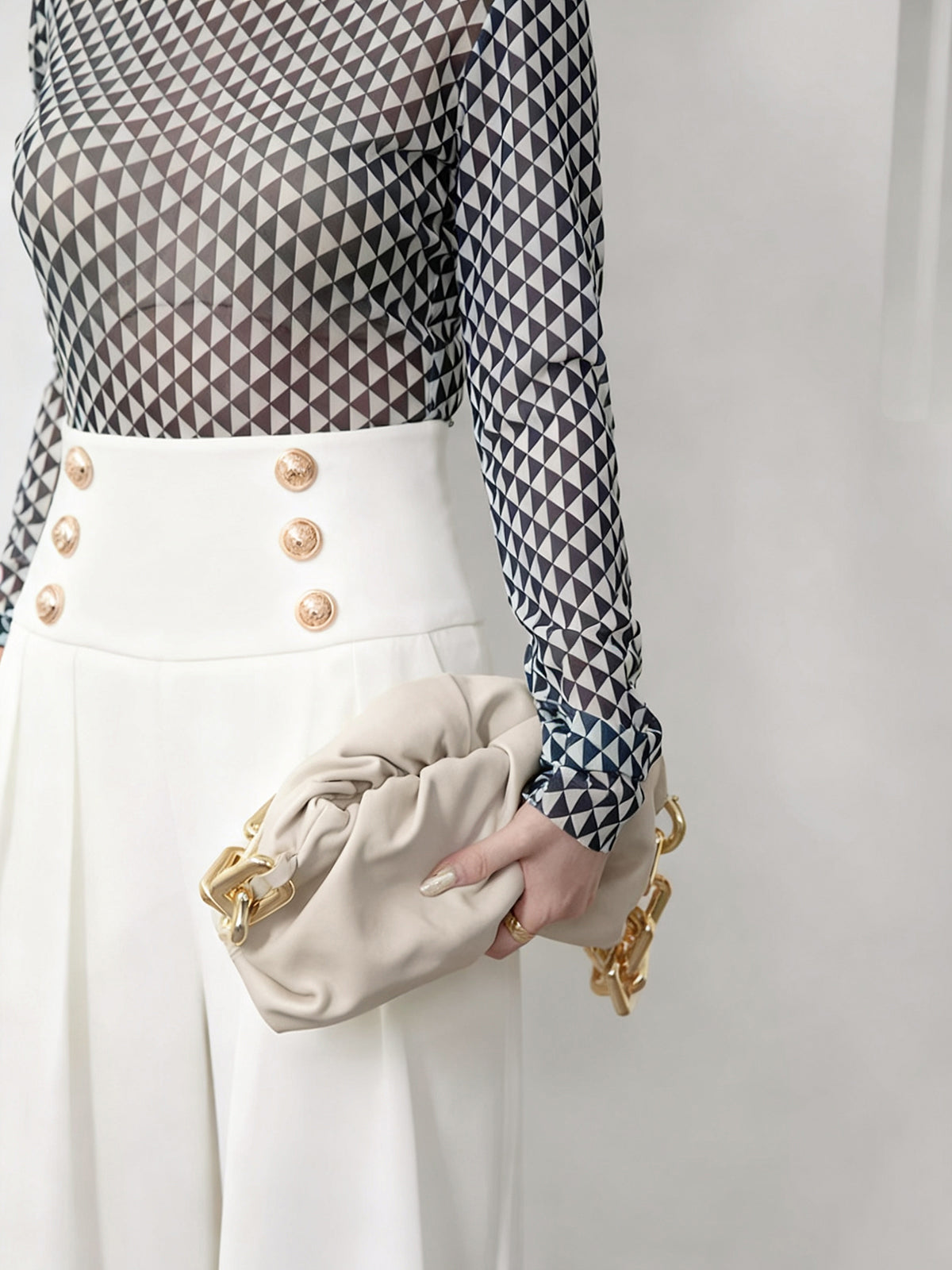 Pantalon large taille haute avec détails métalliques