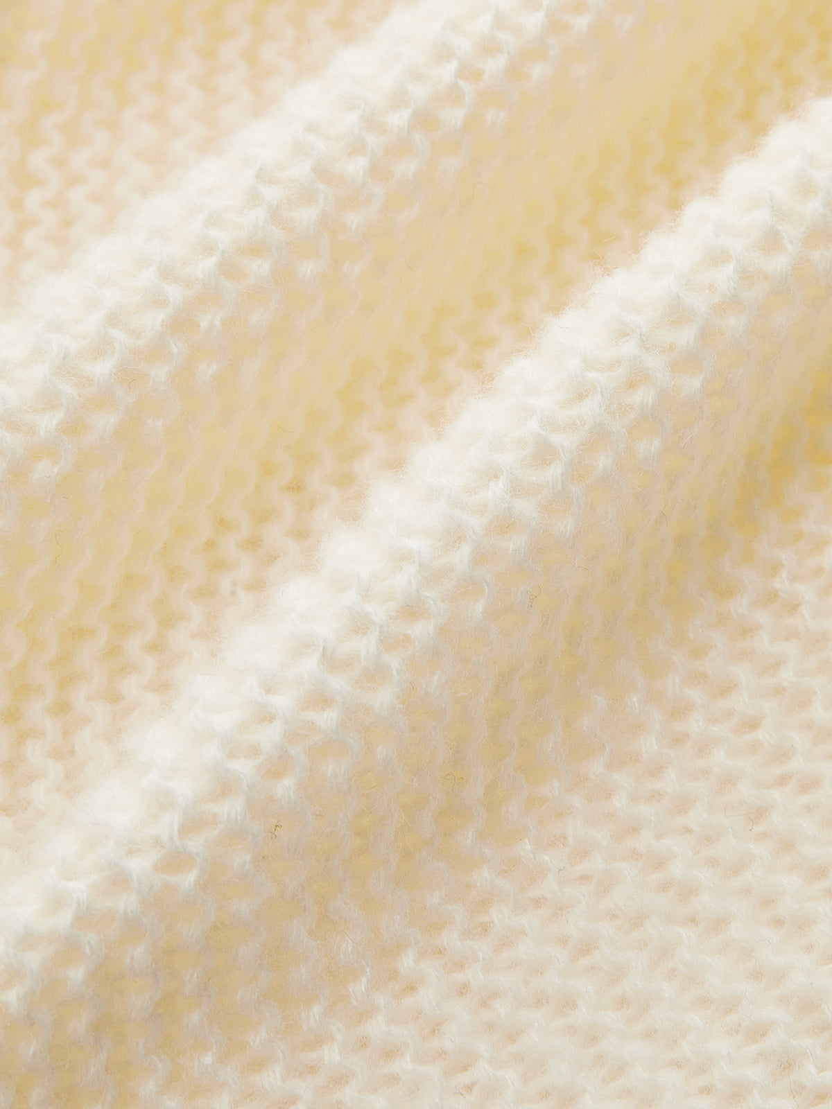 Pull court à manches longues et col en V 