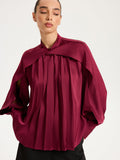 Satin-Plisseebluse mit Cut-Out-Ärmel