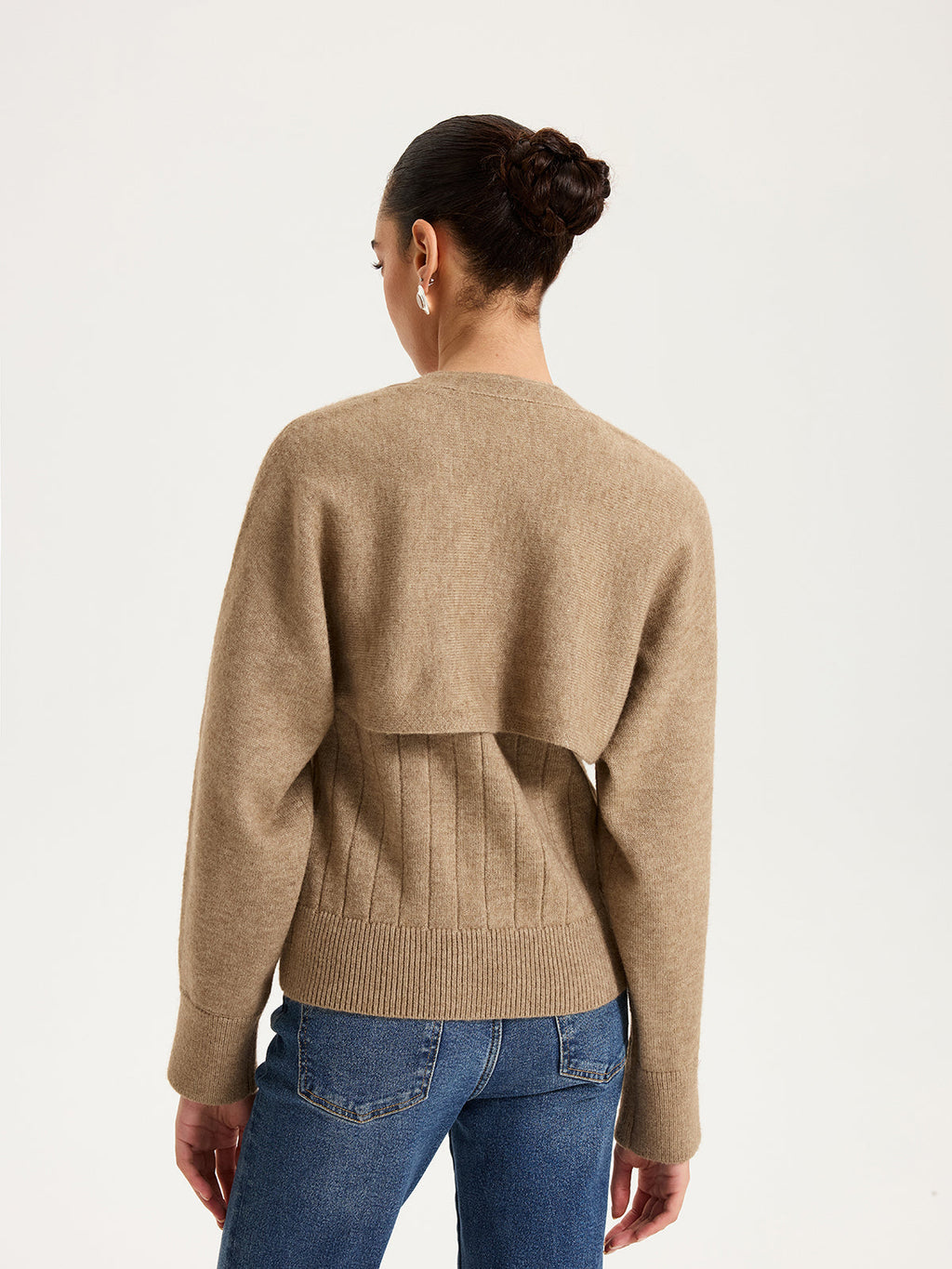 Zweiteiliges Set mit V-Ausschnitt Weste und Strickjacke