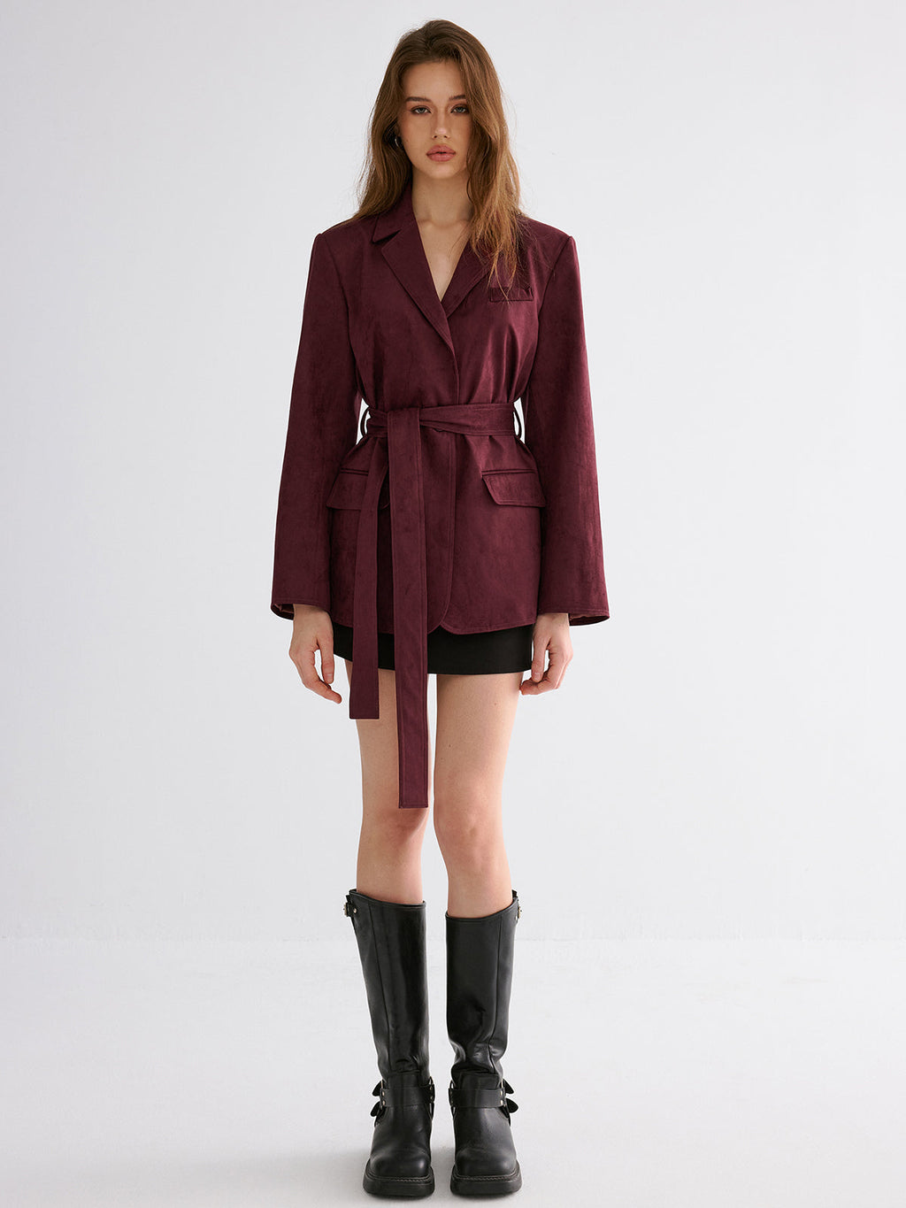 Minimalistischer Gürtelblazer