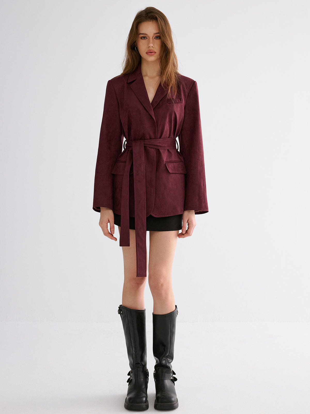 Minimalistischer Gürtelblazer