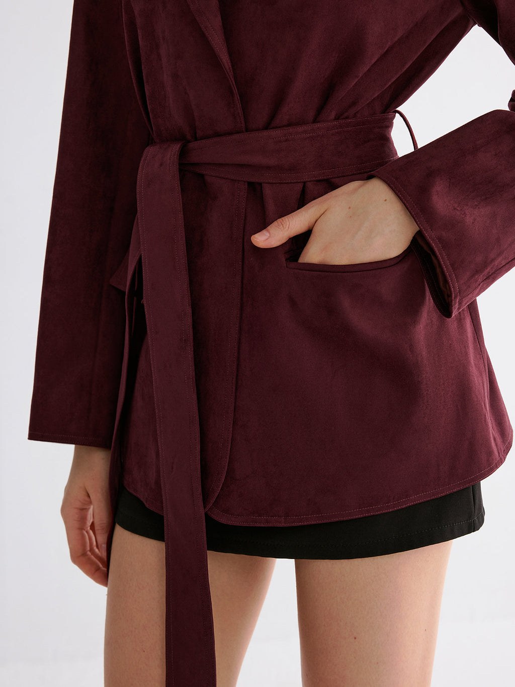 Minimalistischer Gürtelblazer