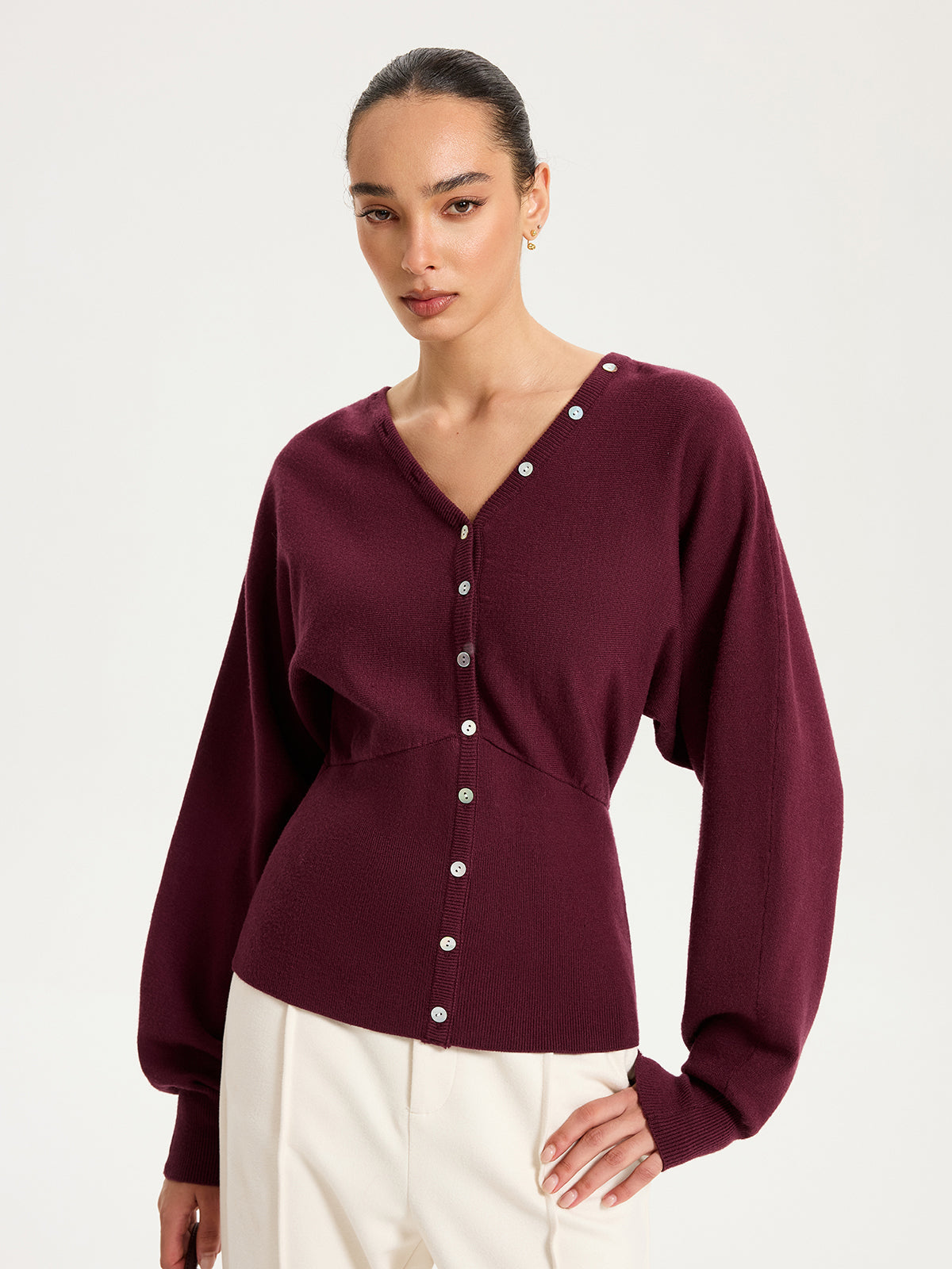 Cardigan boutonné à manches longues col en V et taille cintrée