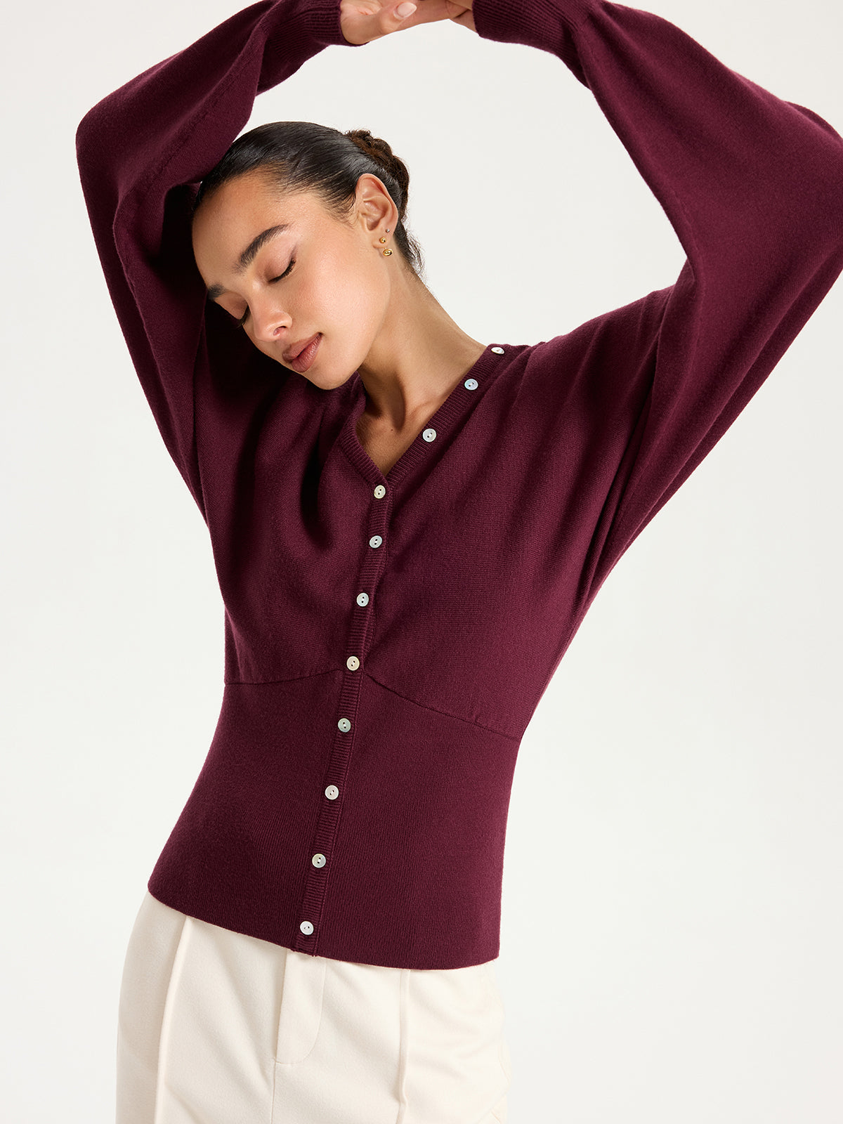 Cardigan boutonné à manches longues col en V et taille cintrée