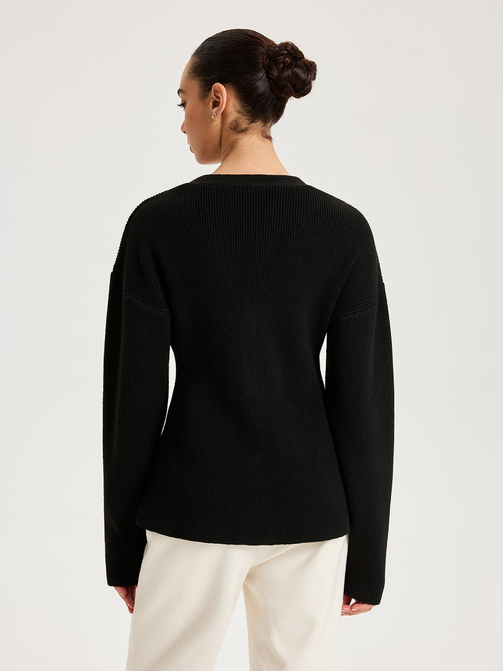 Cardigan en maille mélangée de laine à col en V et boutons