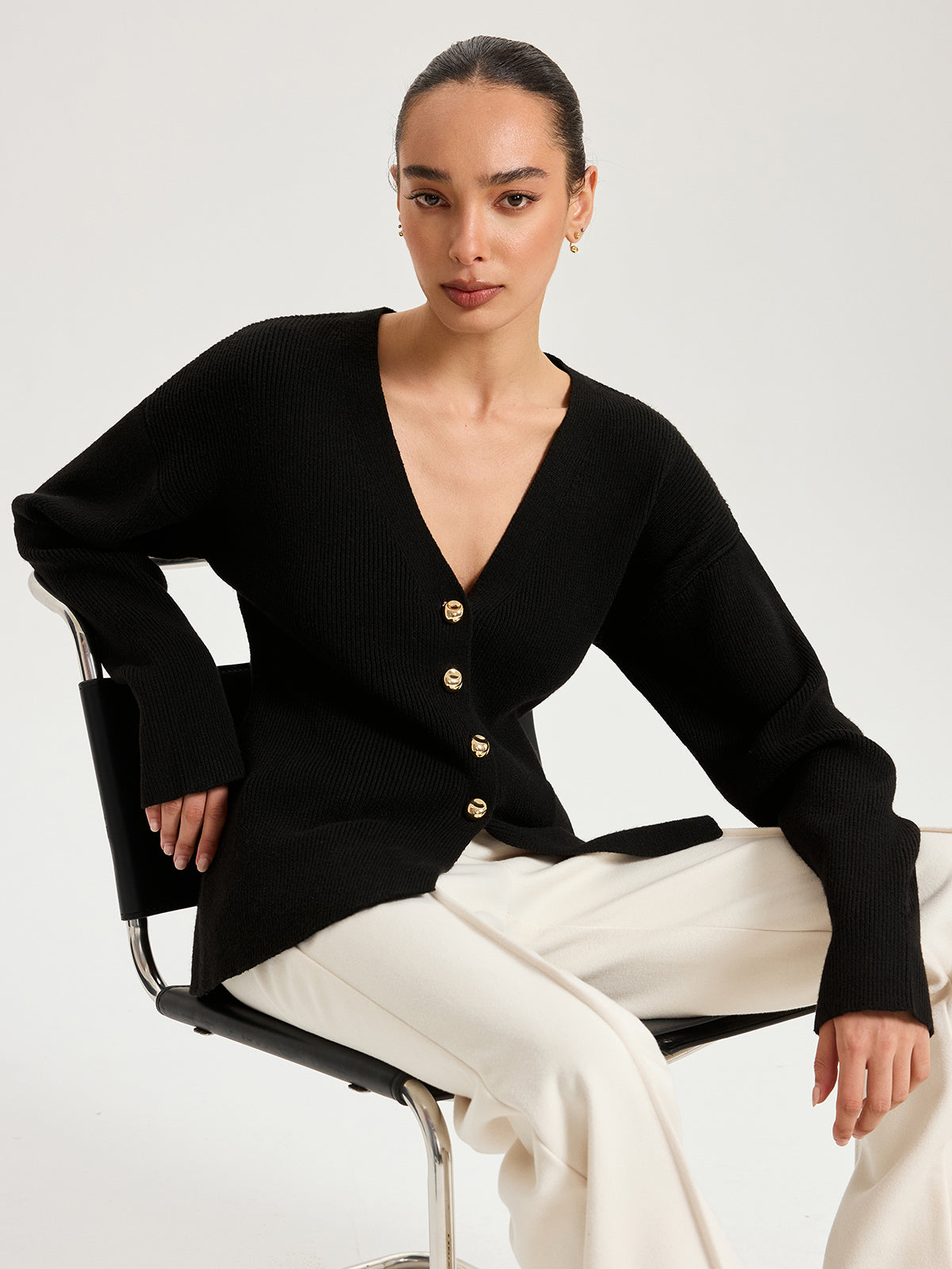 Cardigan en maille mélangée de laine à col en V et boutons