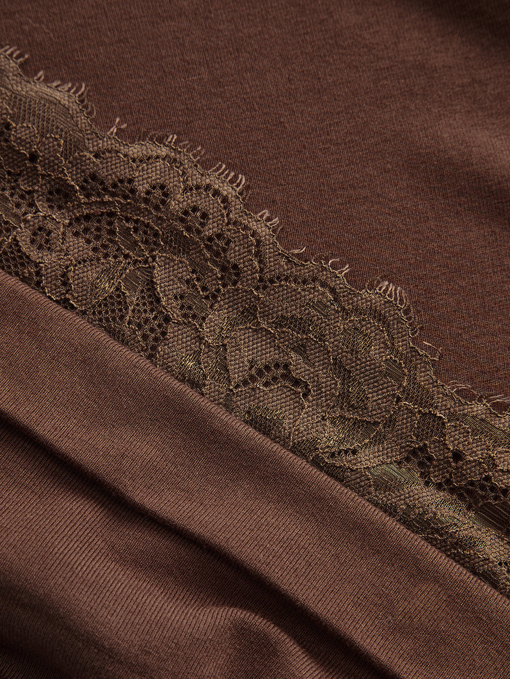 Robe longue sirène à bretelles croisées et dos lacé