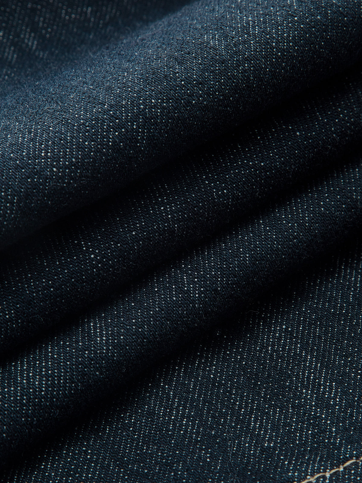 Jean taille mi-haute à jambes galbées 