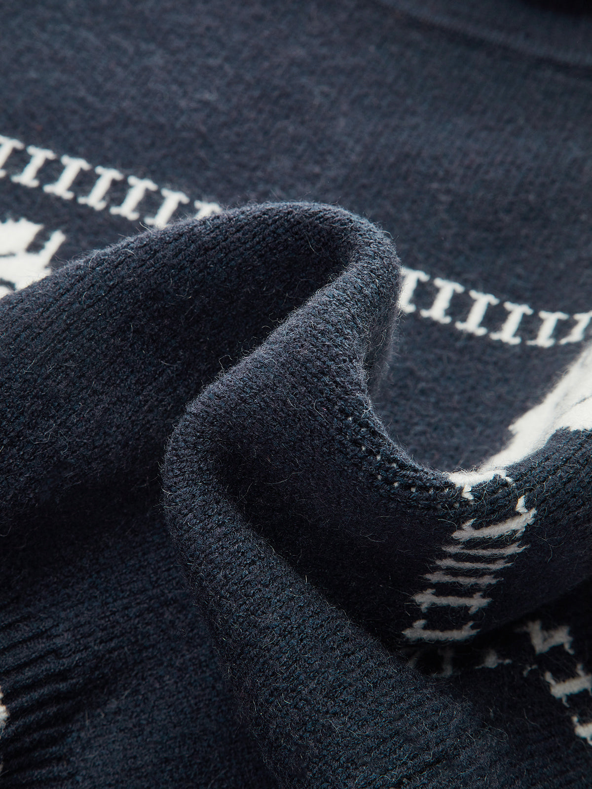 Gilet-chandail à col roulé et manches courtes à motif de chevaux