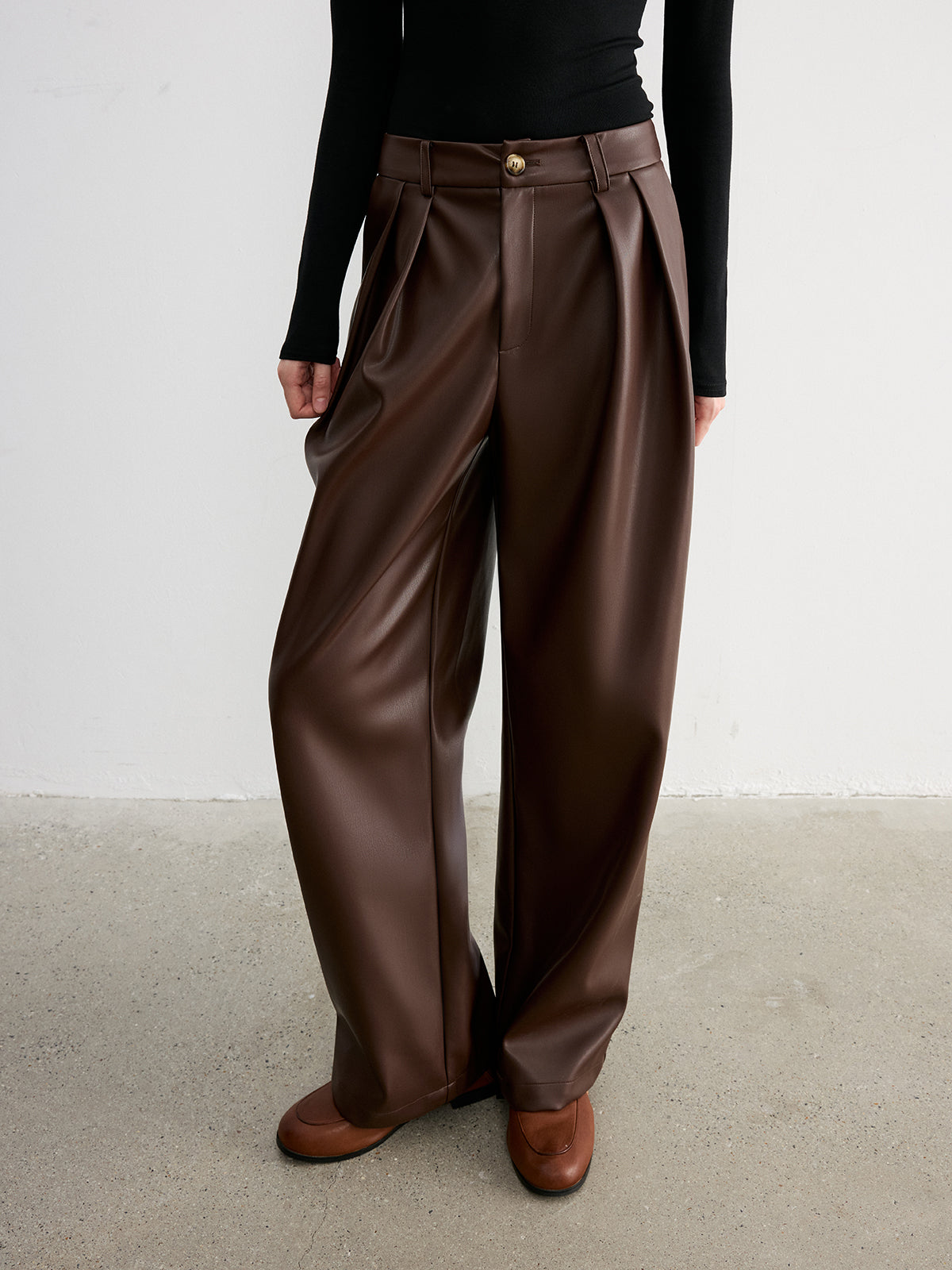 Pantalon large taille mi-haute en similicuir