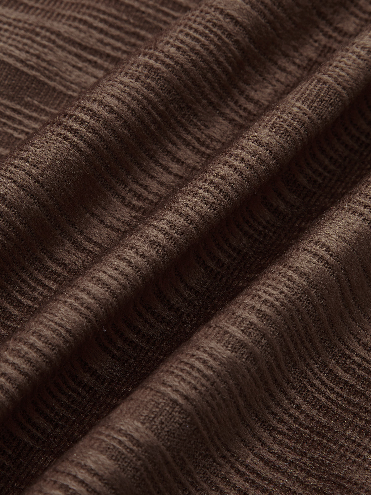 Asymmetrischer Midirock mit Rüschensaum 