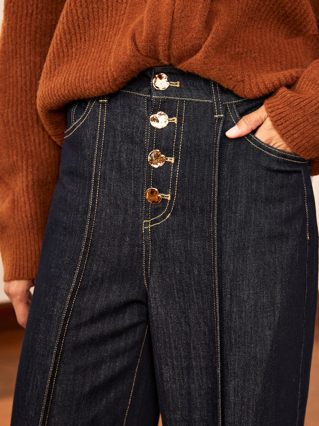 Pantalon en jean taille haute boutonné à jambes larges