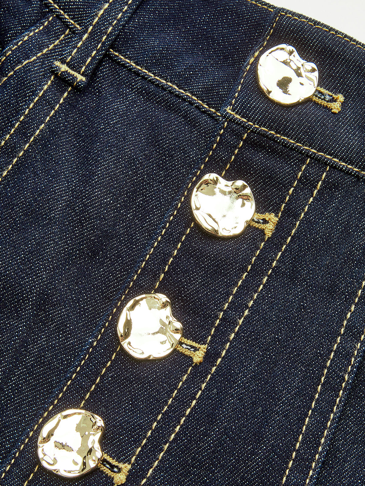 Pantalon en jean taille haute à boutons et jambes larges 