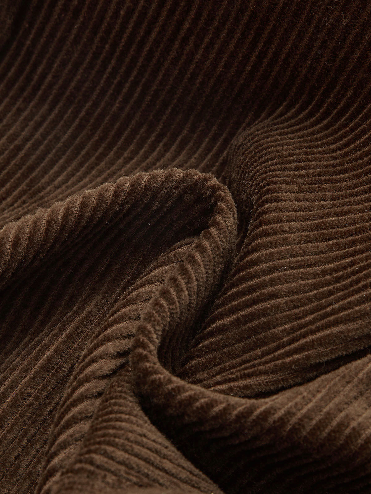 Cordhose mit Gürtel und mittlerer Bundhöhe