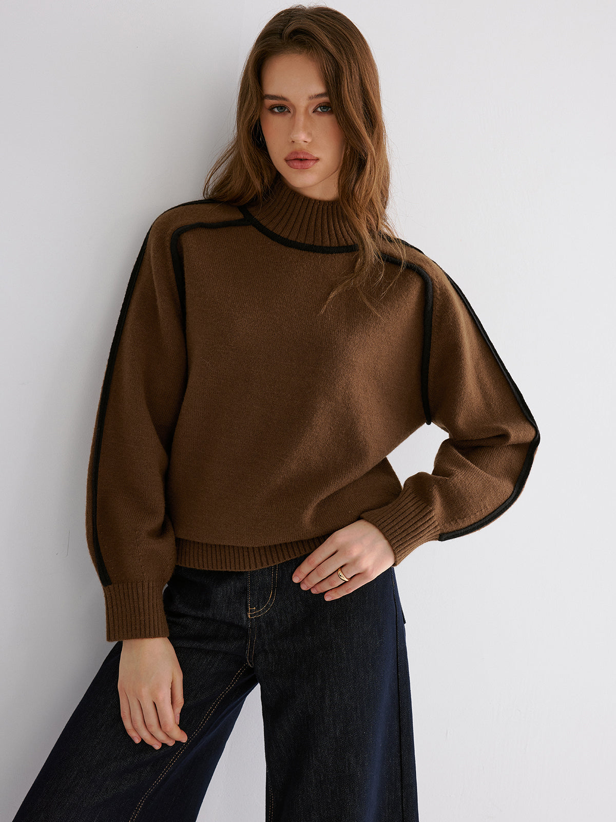 Pullover mit Kontrastbündchen und Stehkragen