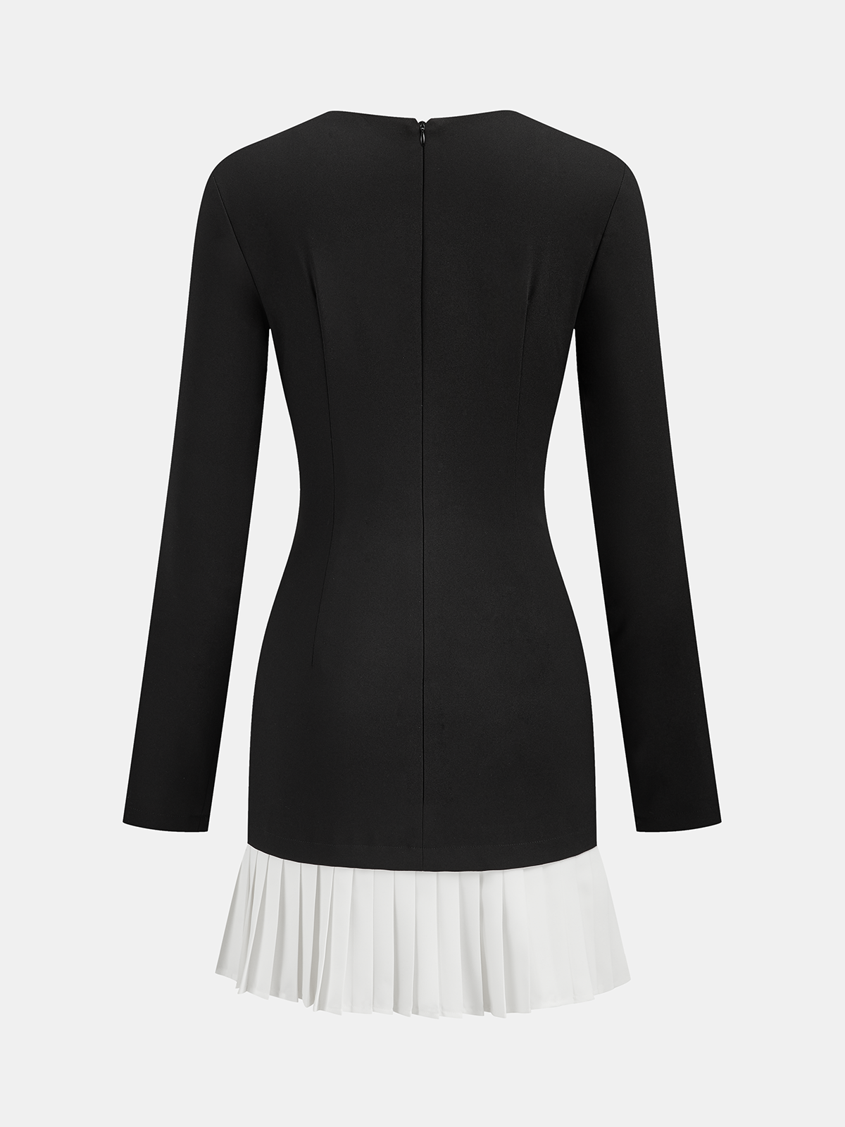 Mini-robe asymétrique à ourlet plissé et détails métalliques