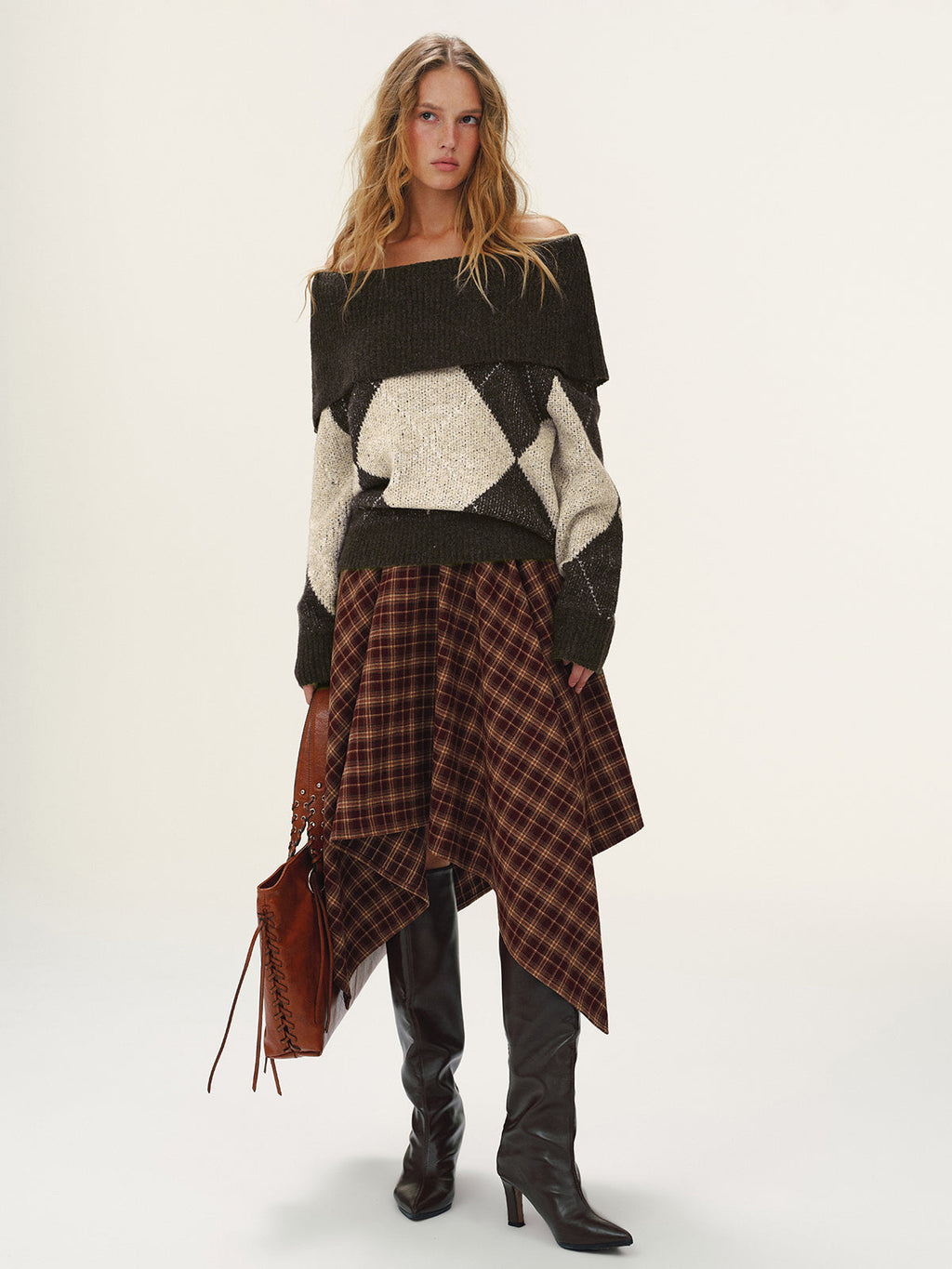 Pull motif argyle épaules dénudées