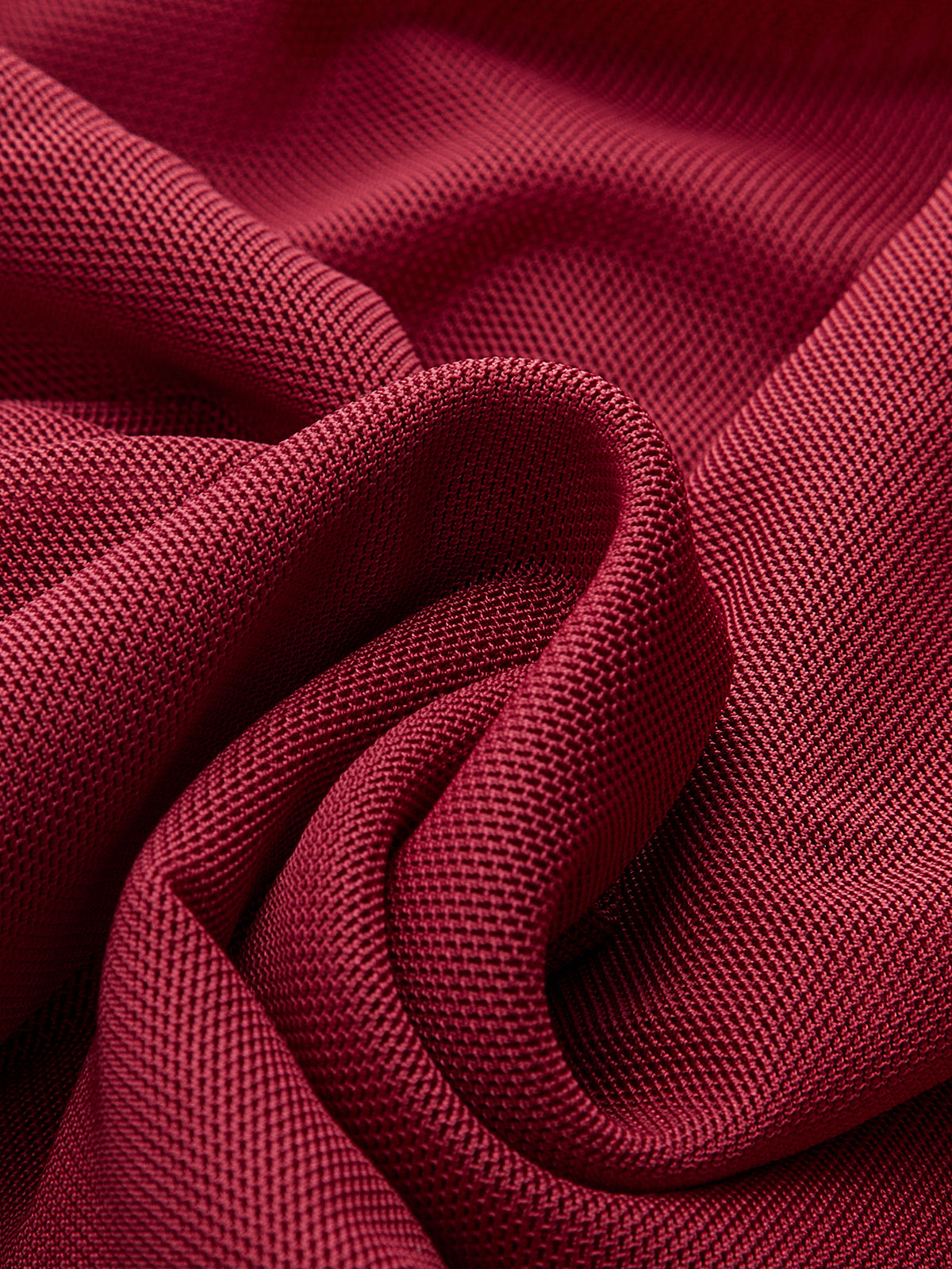 Mini-robe ruchée en maille semi-transparente