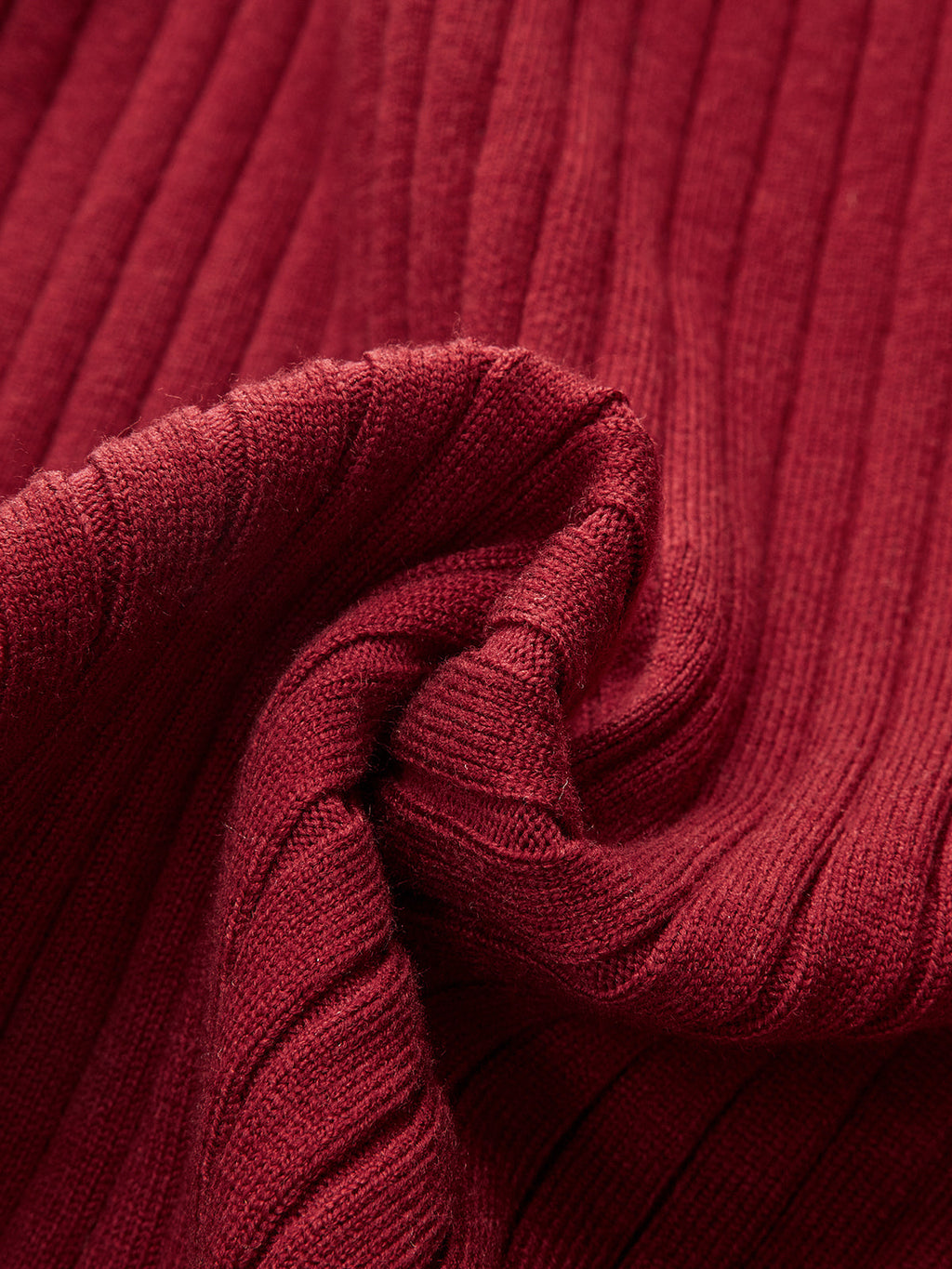 Midi-Strickkleid mit ausgestellten Ärmeln, Meerjungfrauen-Saum und Horsebit-Detail