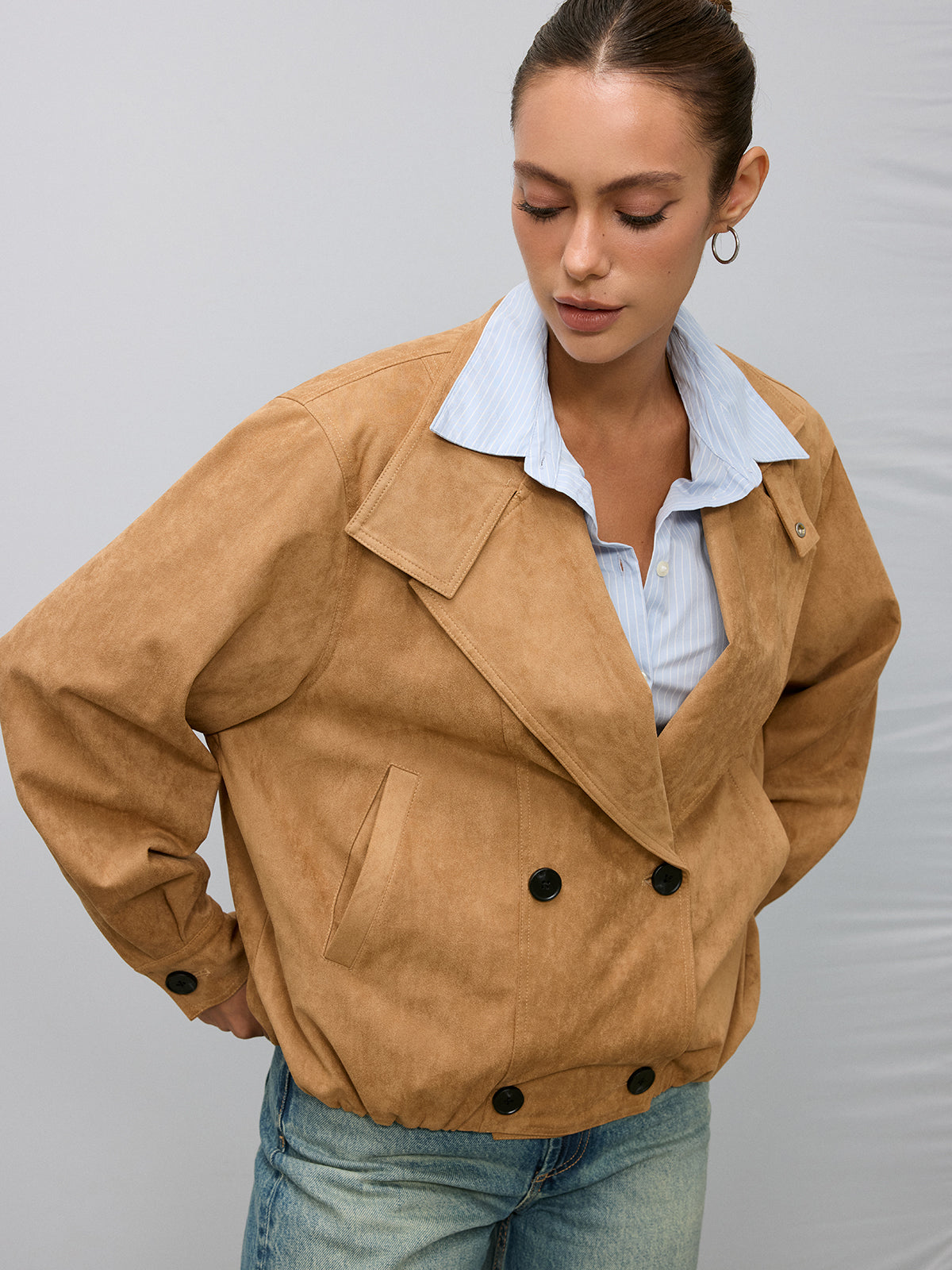 Zweireihiger Trenchcoat in Wildlederoptik