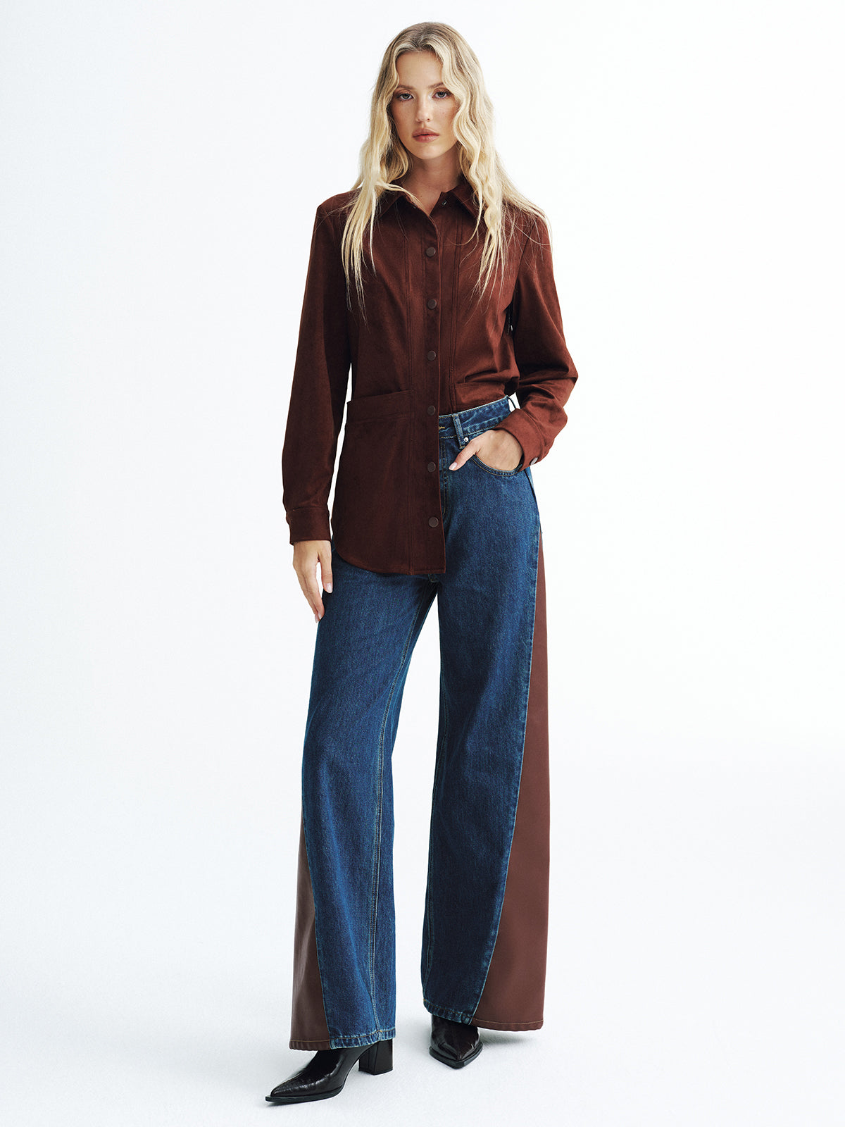 Jean large en denim mi-taille à empiècements contrastants