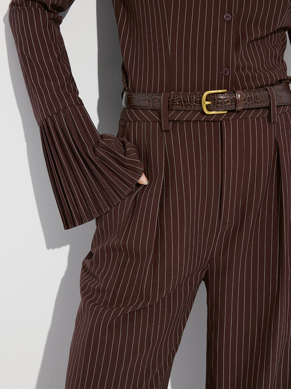Pantalon plissé rayé à jambe large sans ceinture