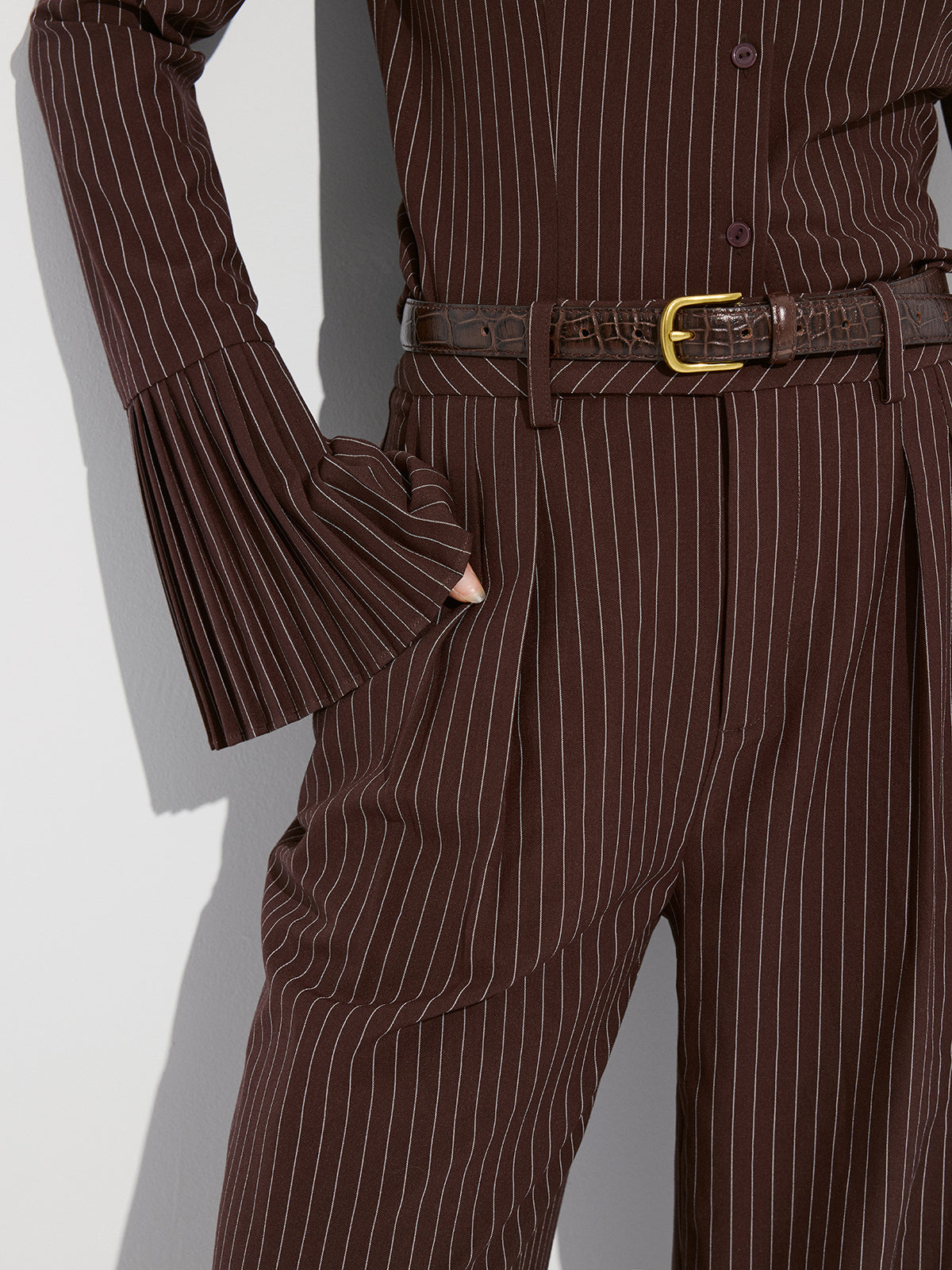 Pantalon plissé rayé à jambe large sans ceinture