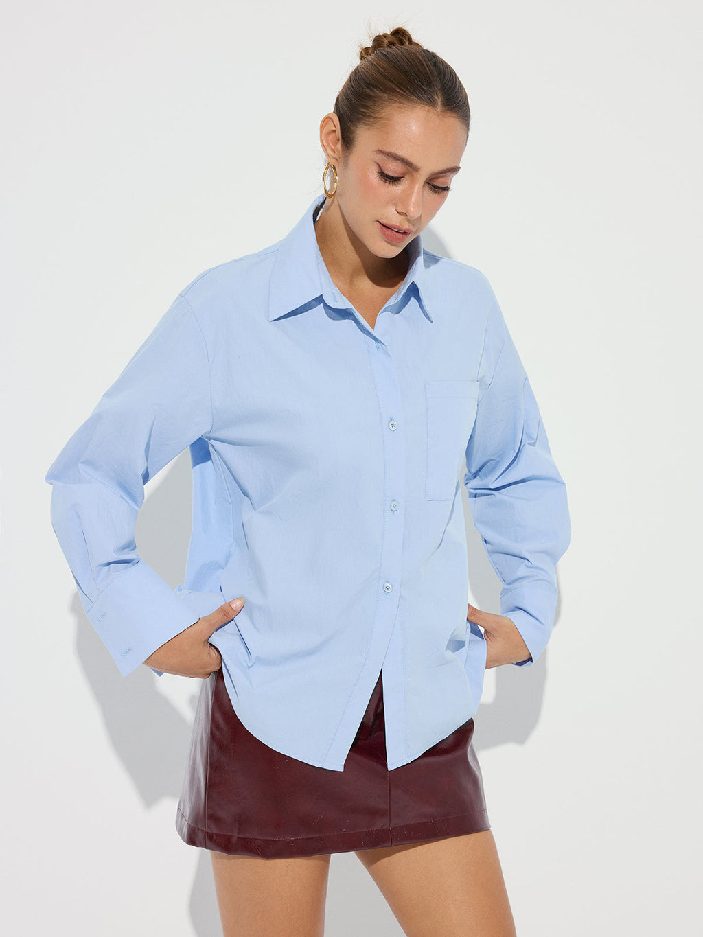 Chemise boutonnée décontractée à manches longues et col.