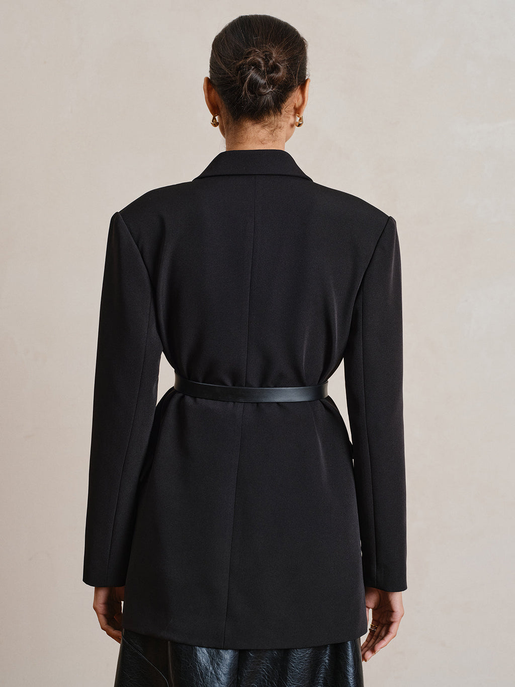 Blazer à revers et ceinture à manches longues