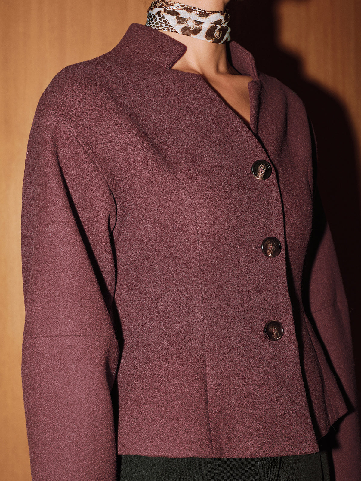 Veste en tweed à col montant