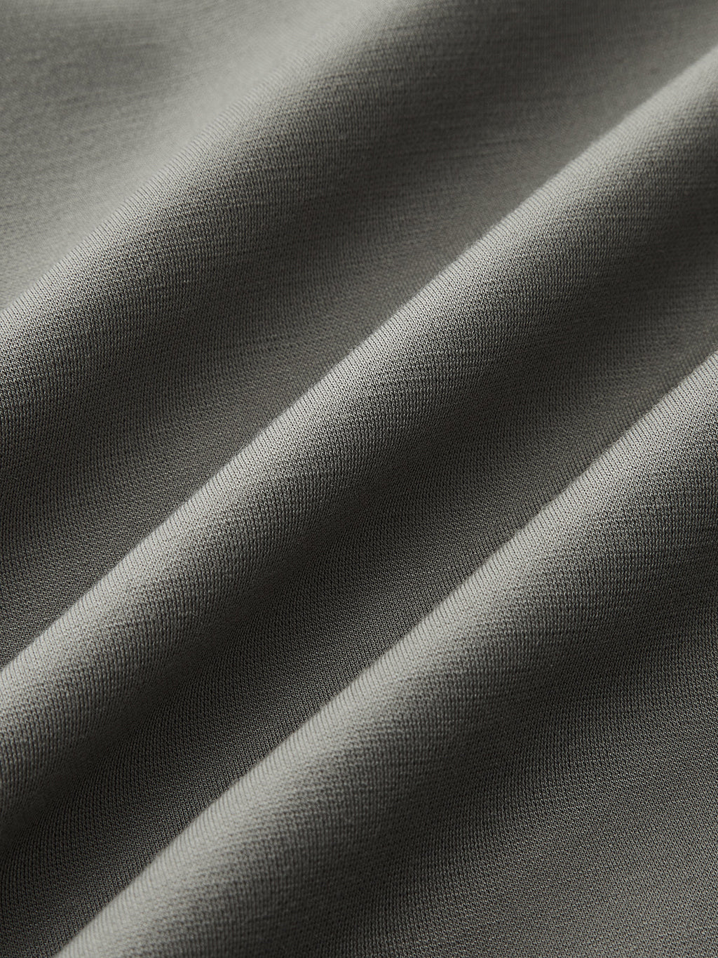 Ärmelloses, eng anliegendes Minikleid