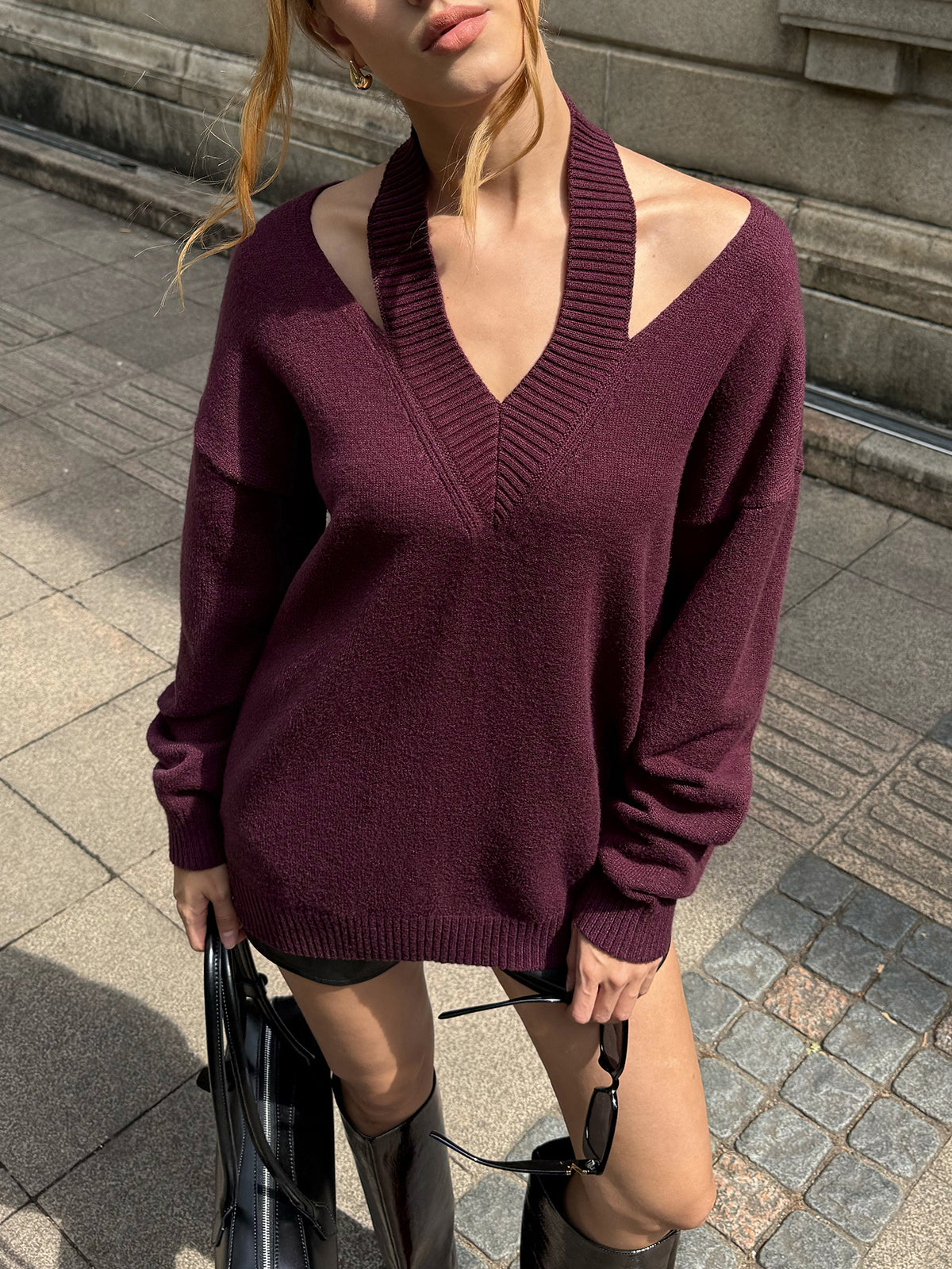 Trägerloser schulterfreier V-Ausschnitt-Pullover