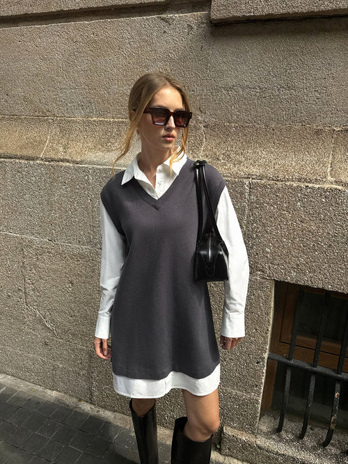 Robe courte en maille et chemise 2-en-1