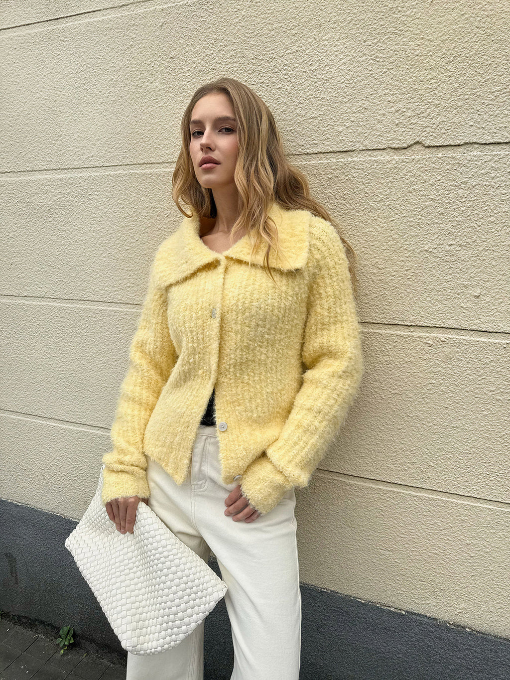 Strickjacke mit Kragen aus Wollmischung
